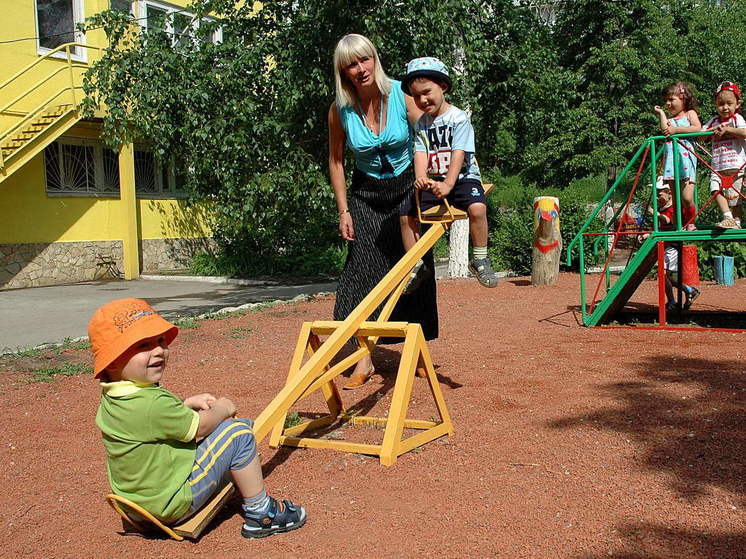 Студентам саратовских педколледжей разрешат работать в детском саду