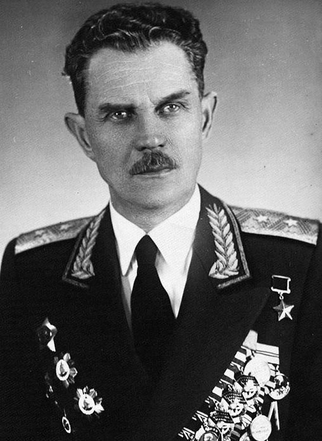 Генерал-лейтенант Николай Олешев командовал 14-й армией, дислоцированной на Чукотке, в течение трёх лет – с 1948 по 1951 год.