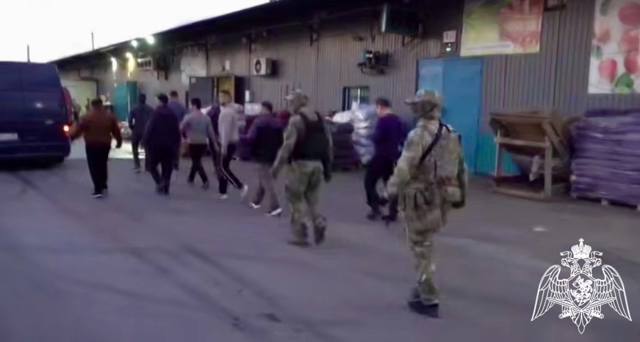 При поддержке бойцов Росгвардии в Воронеже продолжается комплекс мероприятий по противодействию незаконной миграции