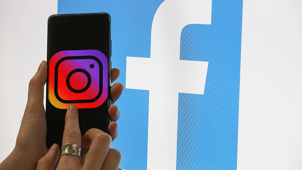 В Роскомнадзоре оценили перспективы разблокировки Instagram и Facebook