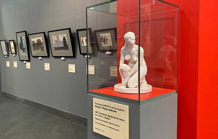 Образы, преисполненные невесомостью: в тульском Фонде искусств открылась выставка работ Александра Дейнеки