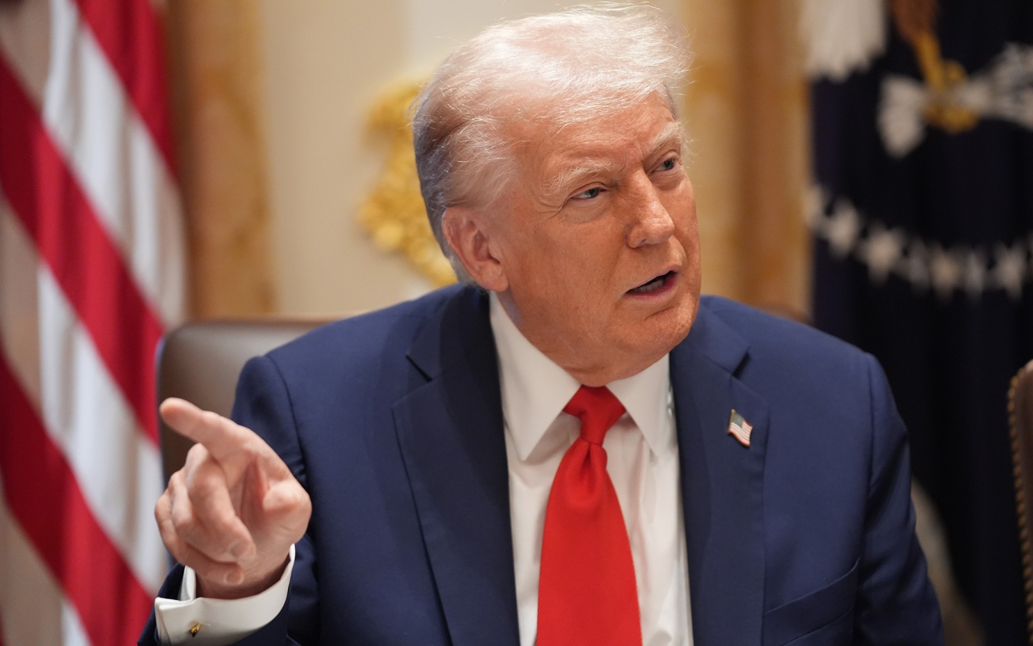 Профессор Лузянин: у Си Цзиньпина сильные позиции на переговорах с Трампом