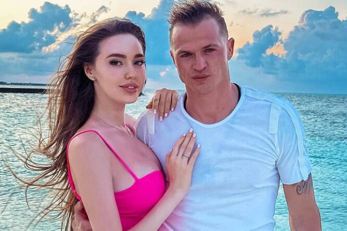 Мама Дмитрия Тарасова считает, что Анастасия Костенко - ему не пара 