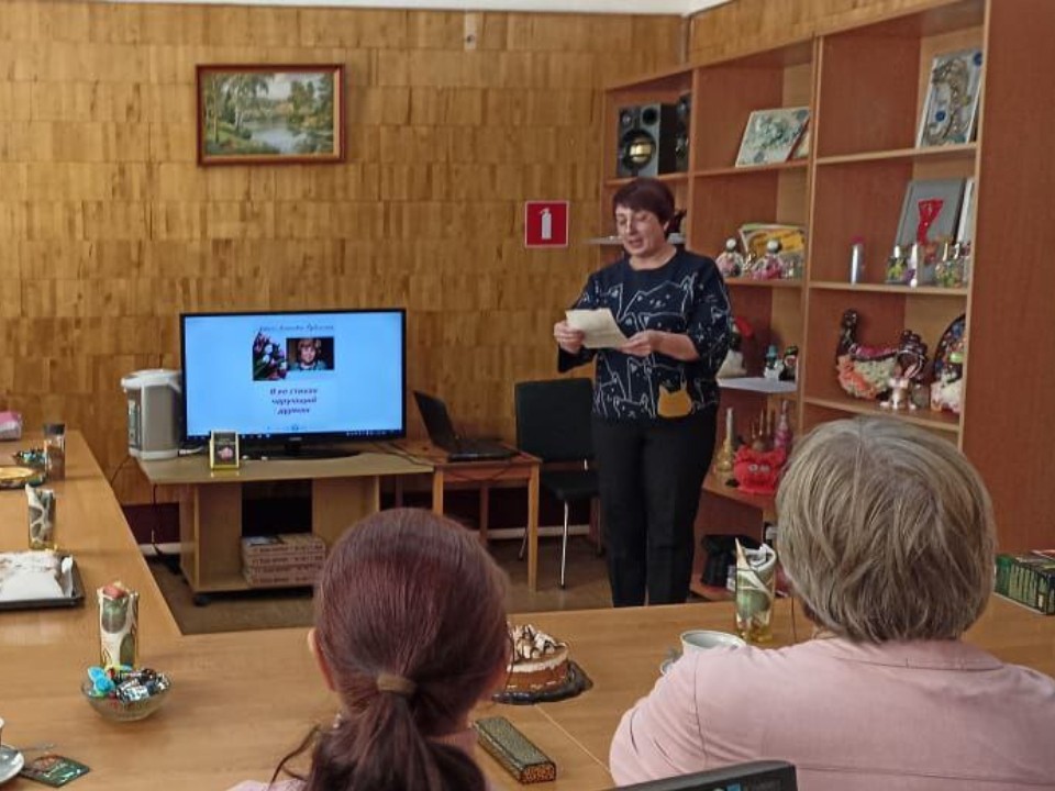 Творческий вечер Ларисы Рубальской прошел в Осташевской библиотеке