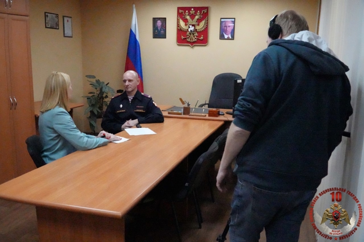 Замначальника центра лицензионно-разрешительной работы Росгвардии ответил на вопросы архангельских журналистов