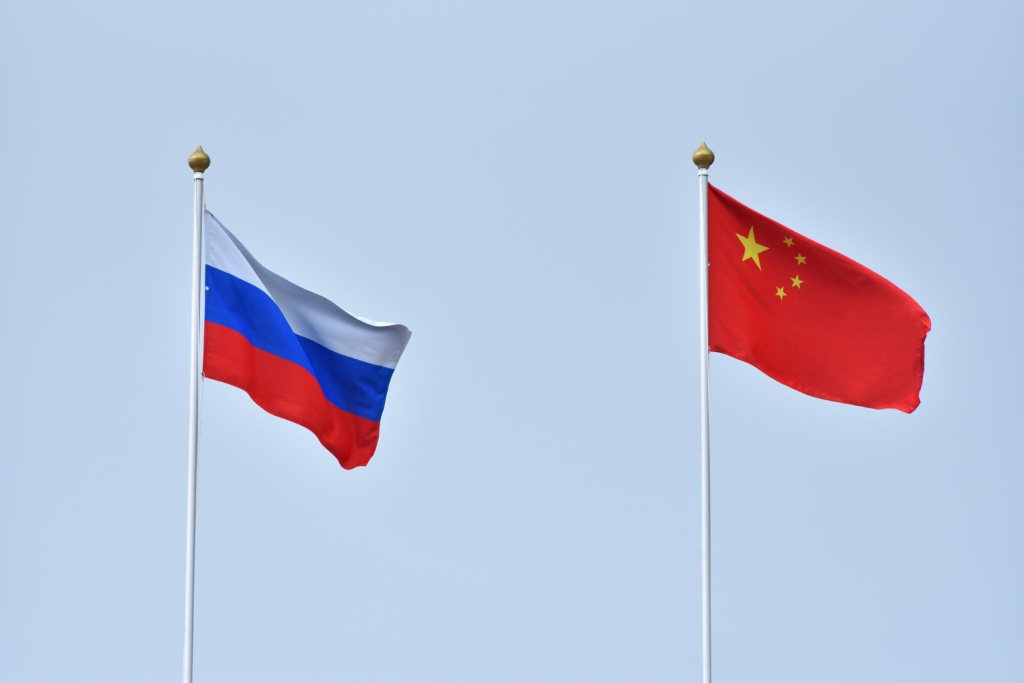 Выручка компаний с китайским участием в России продолжает снижаться второй год подряд