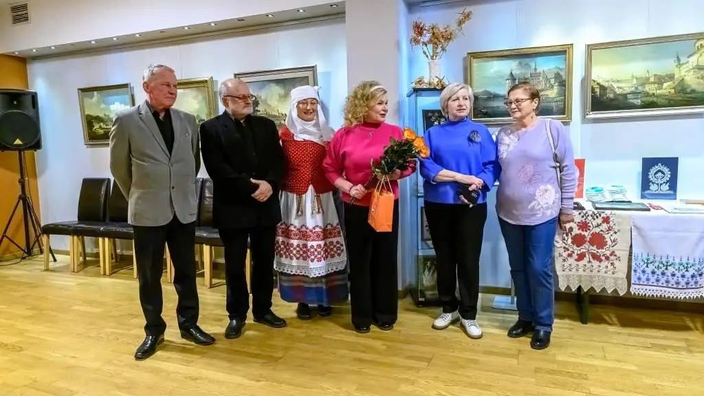 В Клайпеде открылась выставка картин художника Владимира Пустoвого «Старый Вильнюс»