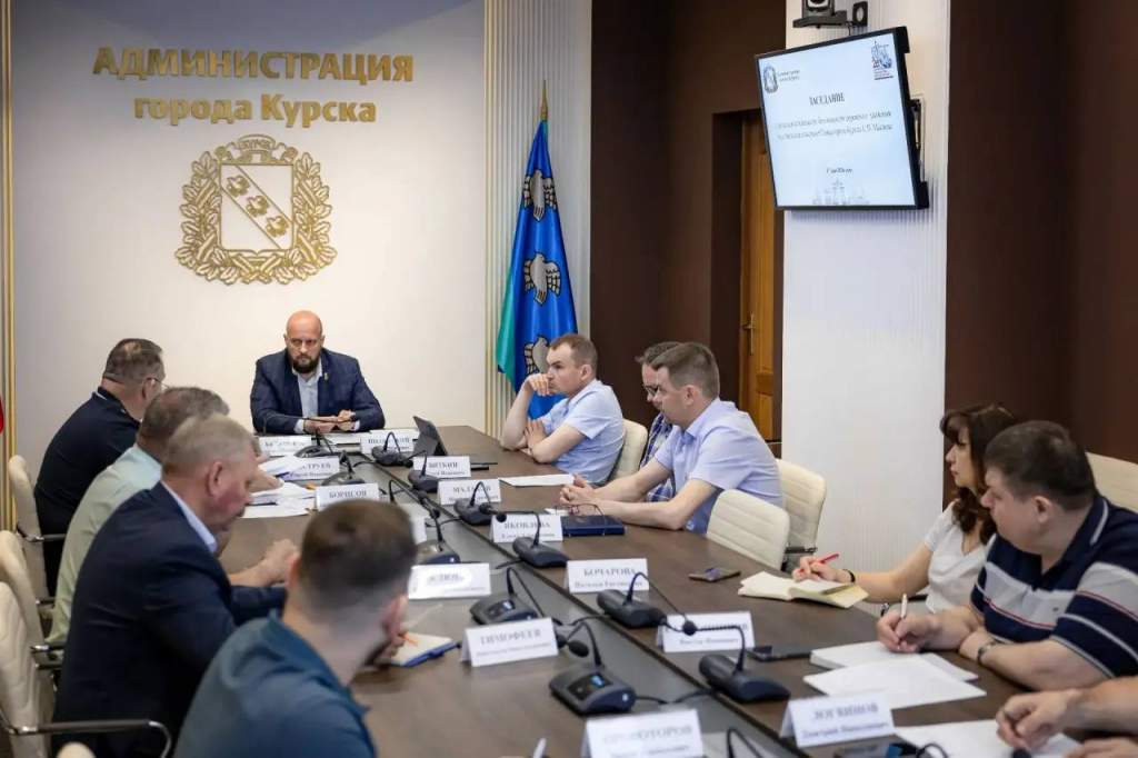 В Курске перенастроят светофоры и запустят платные парковки