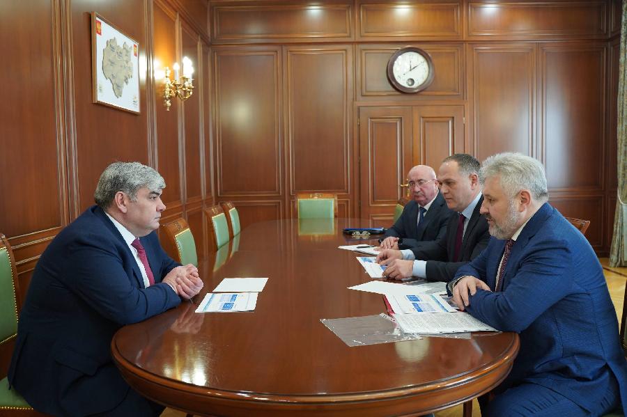 Глава КБР Казбек Коков провел рабочую встречу с руководителем Управления Федеральной службы государственной регистрации, кадастра и картографии по СКФО Вячеславом Песковым