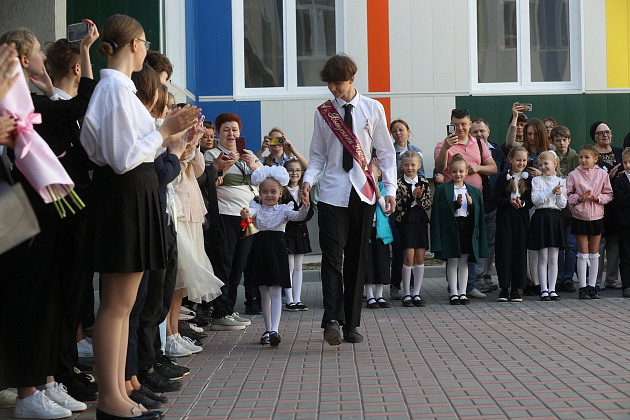 Последний звонок: выпускники Волгоградской области прощаются со школой