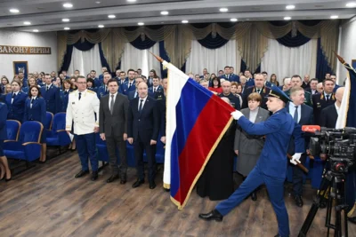 Фото 1. Работники прокуратуры Орловской области отмечают профессиональный праздник