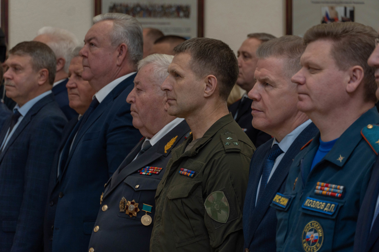 Представители Росгвардии приняли участие в торжественных мероприятиях в День сотрудника органов внутренних дел