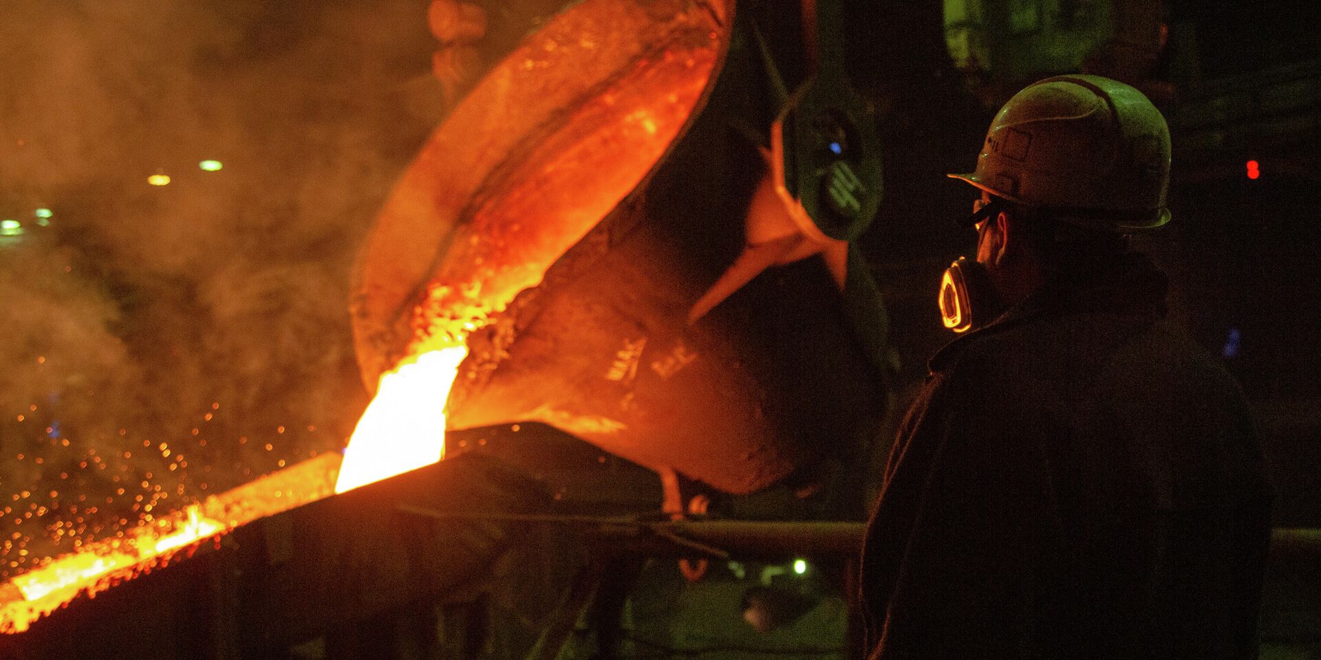 Плавильный цех Кольской ГМК в Никеле - ИноСМИ, 1920, 13.11.2025