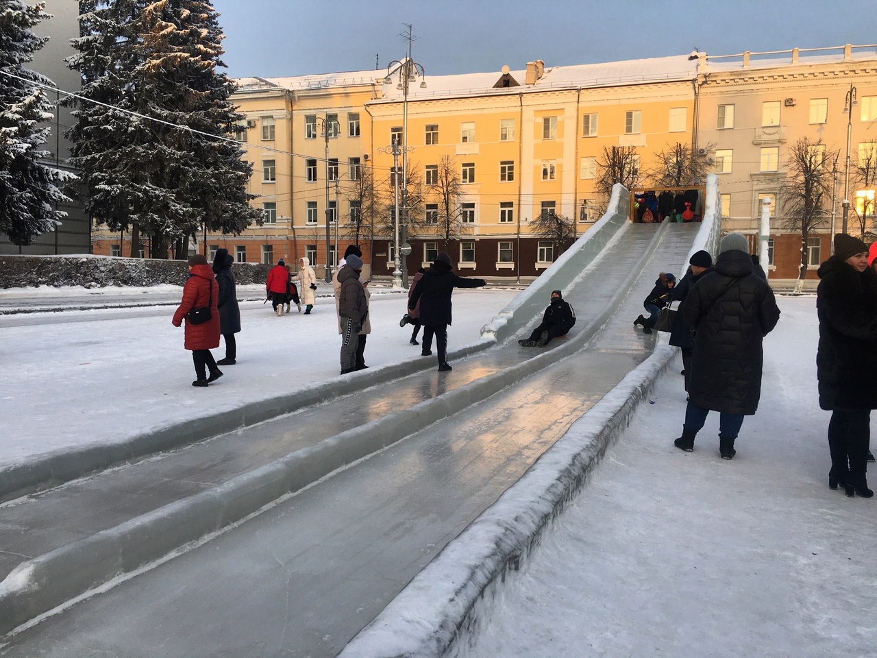 площадь в кургане