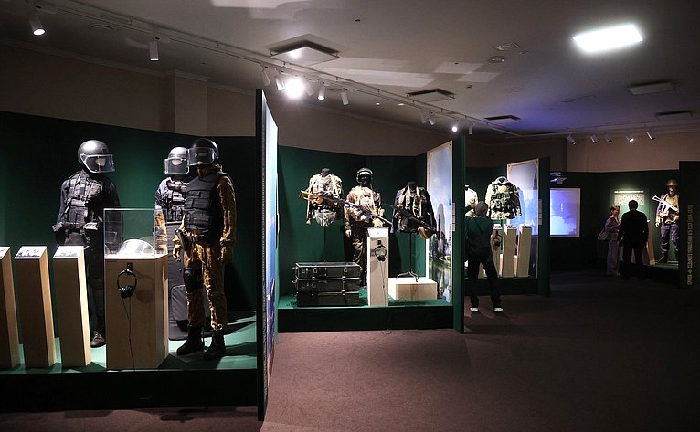 Николай Журавлёв принял участие в церемонии открытия выставки «Группа «Альфа». Первые полвека» в Музее современной истории России