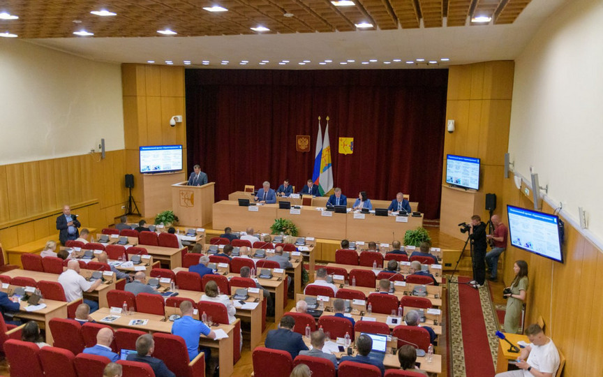 Отчёт правительства области, поправки в бюджет и новые почётные граждане. Главное с пленарки ОЗС