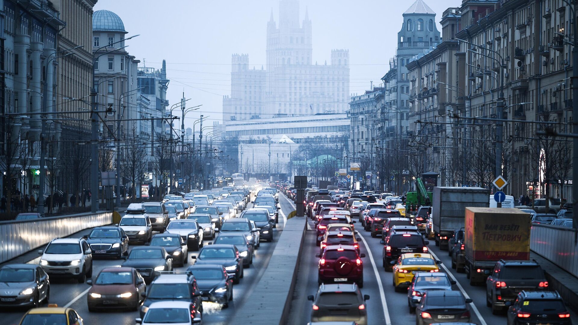 пробки на дороге в москве