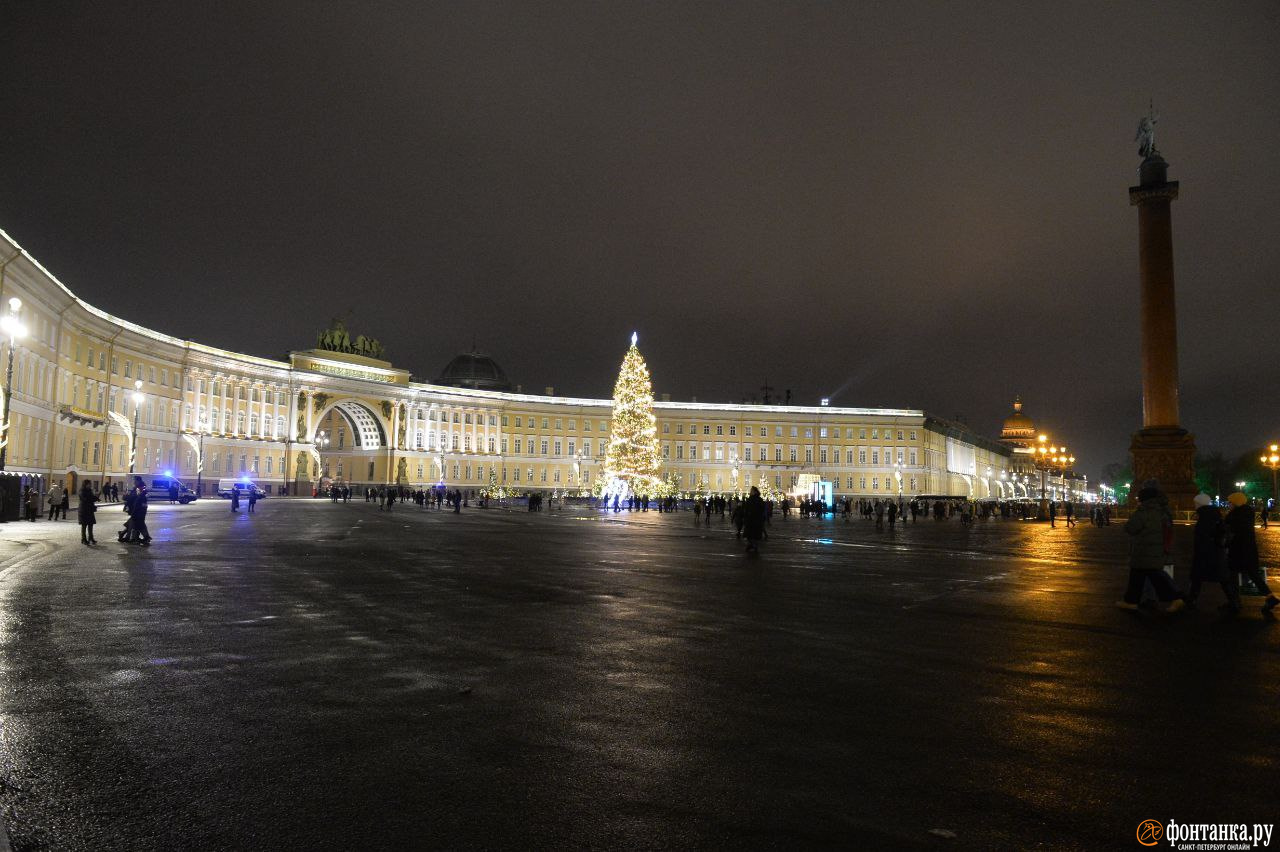 Новый год в городе. Питер декабрь 2023. Новогодний санкт-петербург 2023. Метель в спб. Питер декабрь 2023.