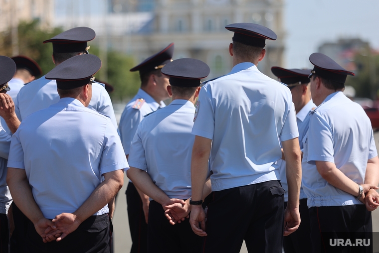 Полиция ищет мужчину, напавшего на врача в травмпункте в Екатеринбурге ...