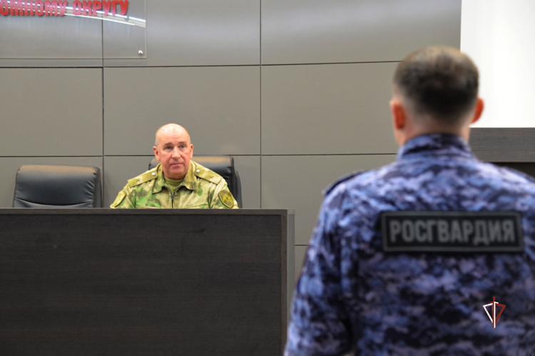 Заместитель командующего Уральским округом проинспектировал подразделения Росгвардии на Ямале