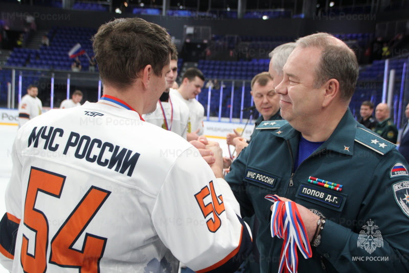 Спорт, единство, мастерство: в Новосибирске завершился турнир по хоккею с шайбой