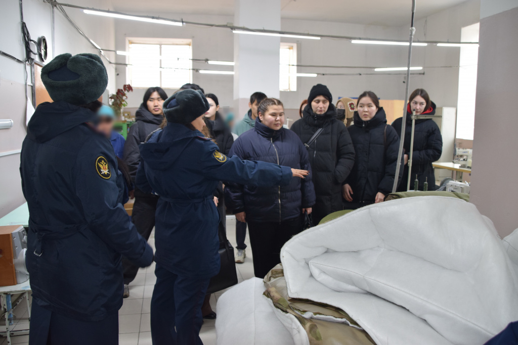 Студенты-юристы БГУ посетили с экскурсией исправительную колонию № 7 в Бурятии