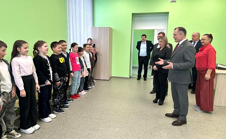 Игорь Мурог посетил новую детскую школу искусств в Рязанской области