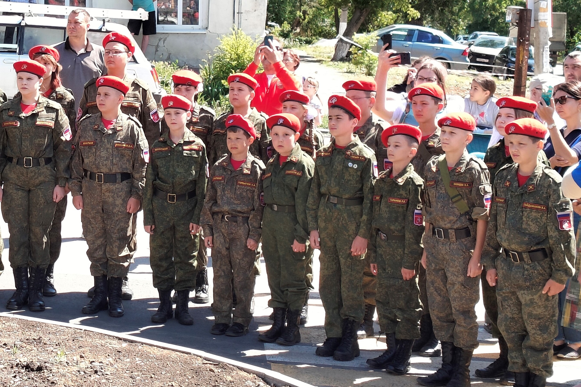 Торжественное открытие памятника Герою Советского Союза, генералу армии Якову Григорьевичу Крейзеру в г. Новочеркасске