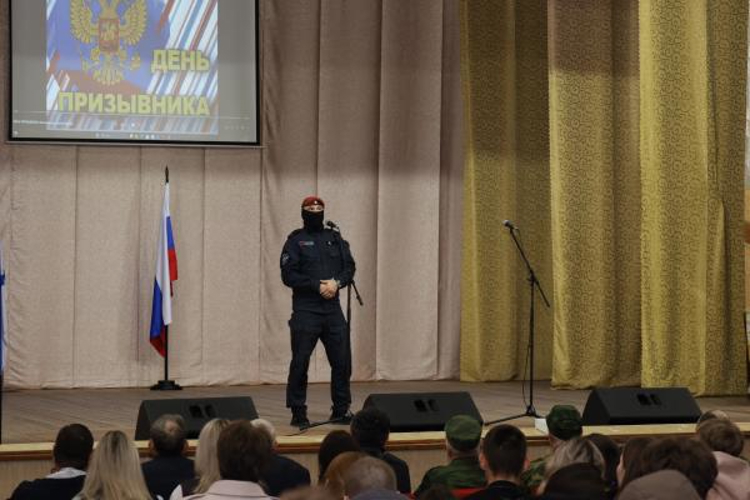 Представитель территориального управления Росгвардии принял участие в Дне призывника