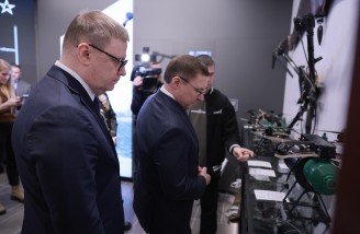 Сегодня в Челябинской области в рамках первого форума Единой России «Есть результат!» работает секретарь Генсовета партии Владимир Якушев. Автор фото - Наиль Фаттахов 