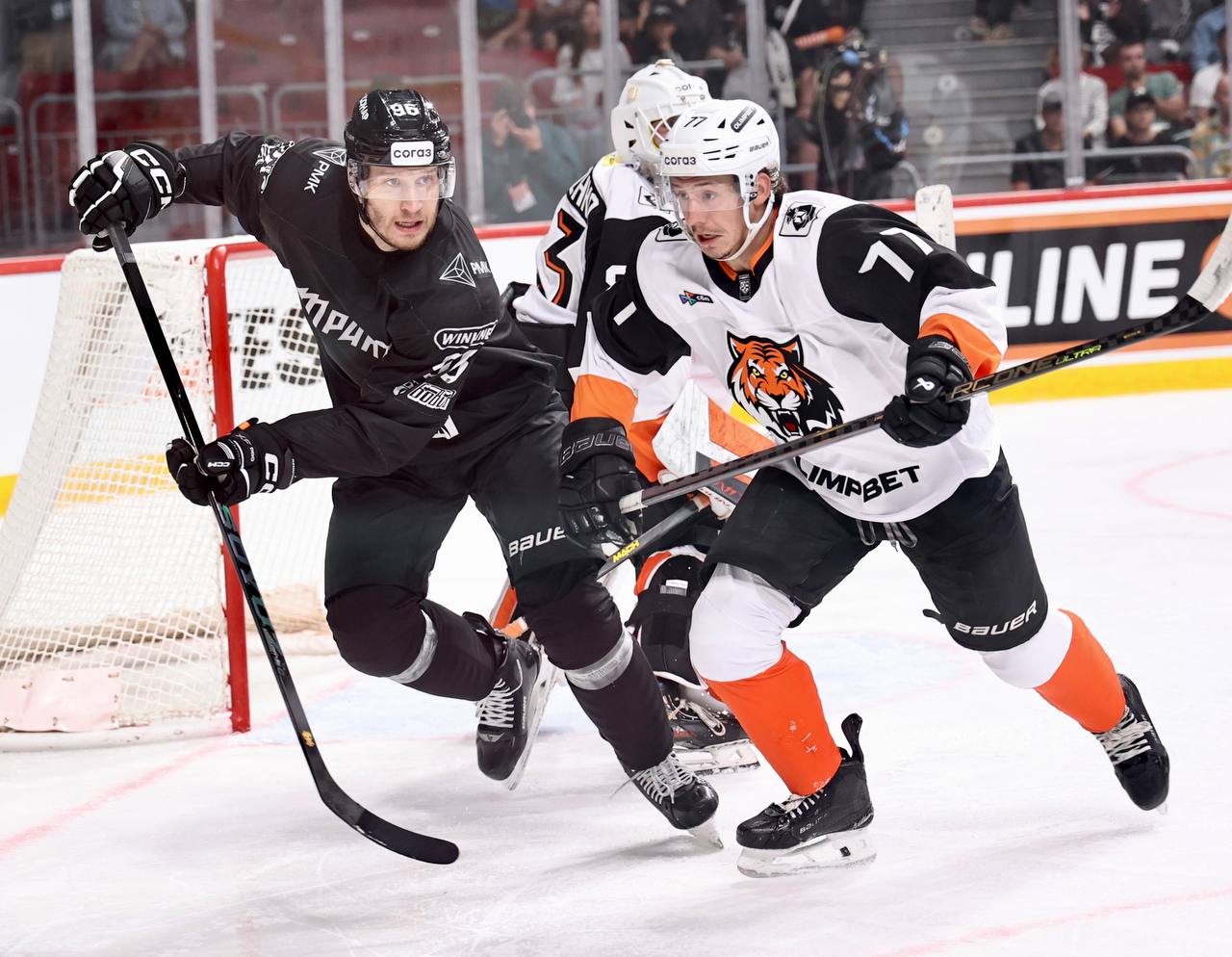 Кубок губернатора по хоккею стартовал в Челябинске с игры «Трактора» с «Амуром»