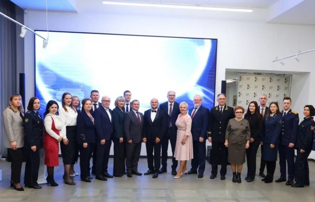 Лучших юристов Вологодской области наградили в региональном центре (28.11.2025) Фото 5