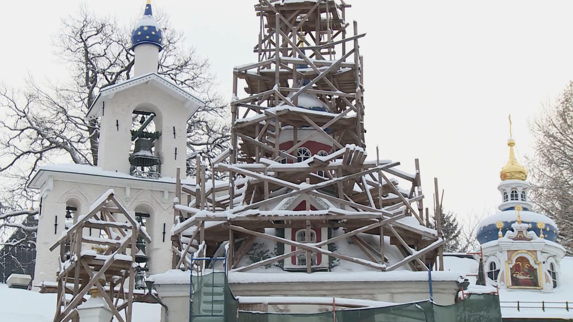 Продолжается реставрация Псково-Печерского монастыря