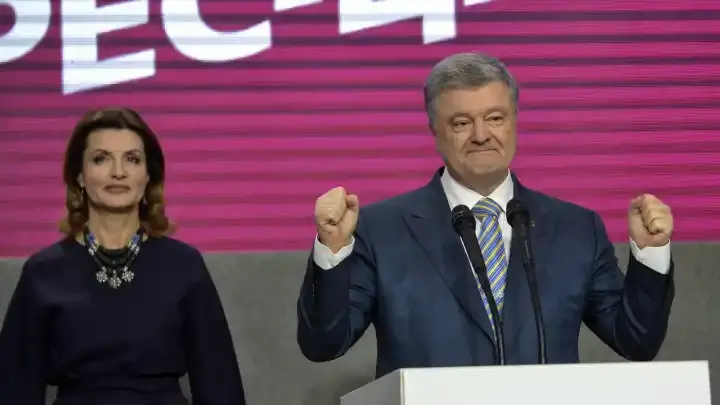 Обвиняла жаба гадюку: Порошенко* уличил Зеленского в авторитаритарности