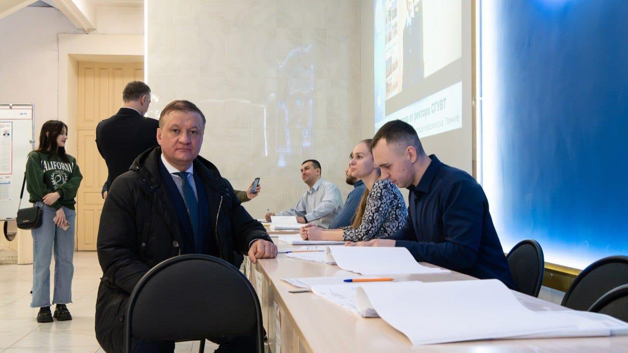Фото Новосибирские депутаты Госдумы от «Единой России» проголосовали на выборах президента 2