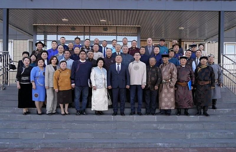 На съезде Ассоциации муниципальных образований Тувы обсудили подготовку к Международному буддийскому форуму