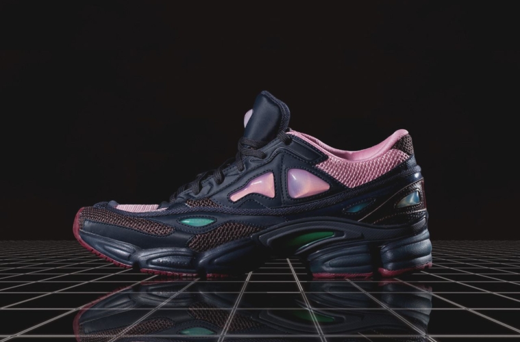 20 Кроссовки adidas x Raf Simons Ozweego 2
