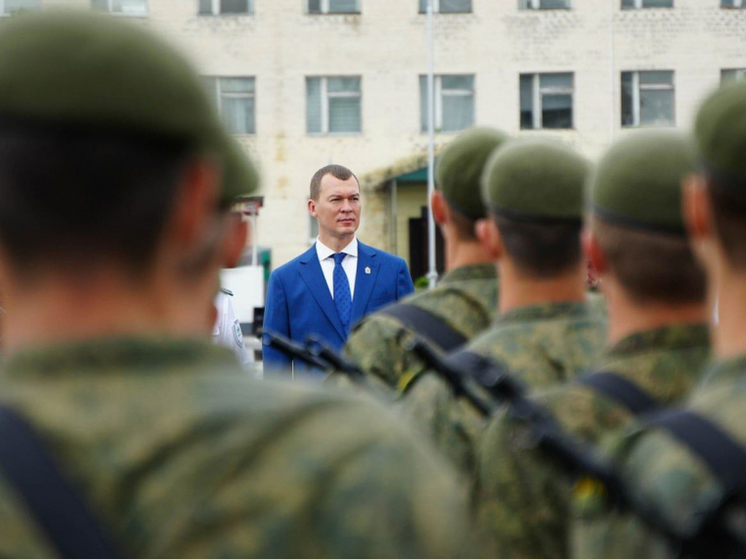 Михаил Дегтярев принял военную присягу у студентов Военного учебного центра при вузе