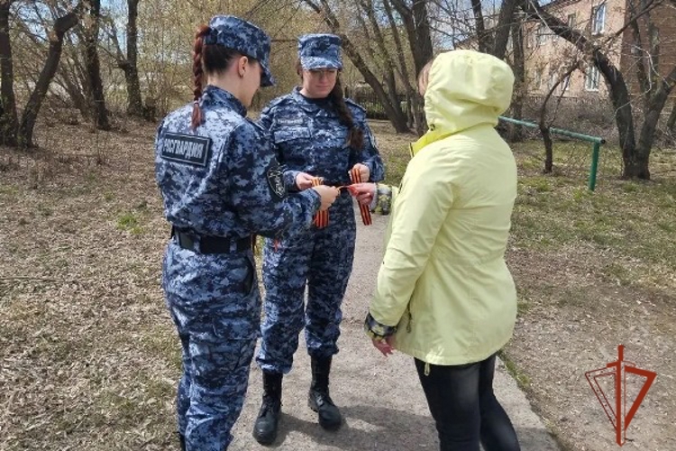 В Красноярском крае сотрудники Росгвардии присоединились к Всероссийской акции «Георгиевская лента»