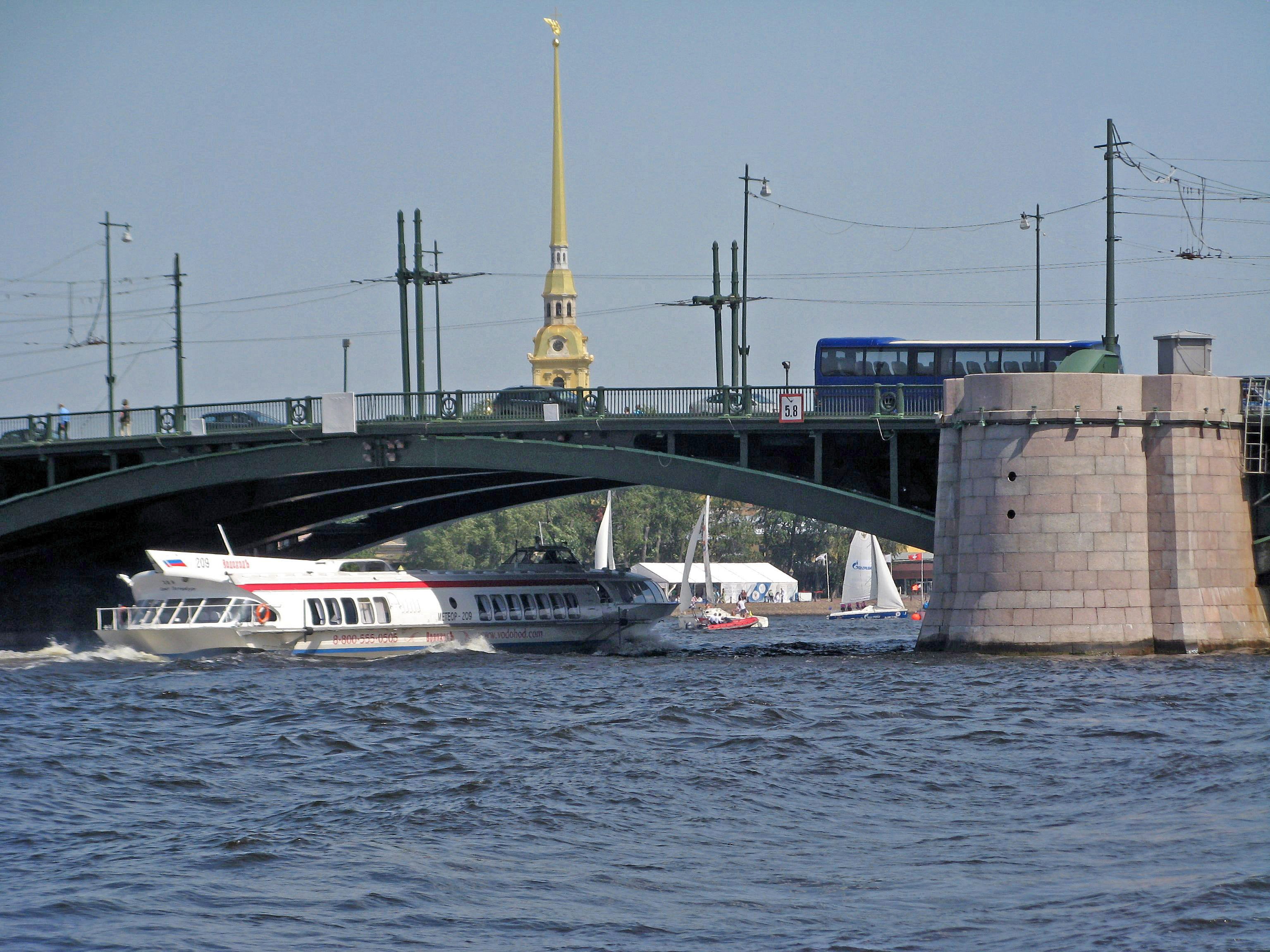 биржевой мост в санкт петербурге