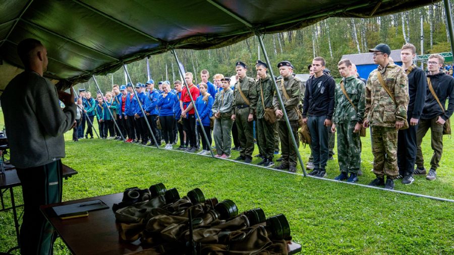 В Ярославской области прошла военно-спортивная игра "Зарница 2.0"