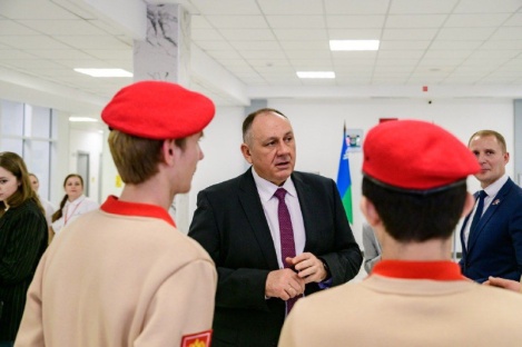 Глава города Максим Ряшин принял участие в торжественном закрытии VIII Слета юнармейских отрядов Ханты-Мансийска