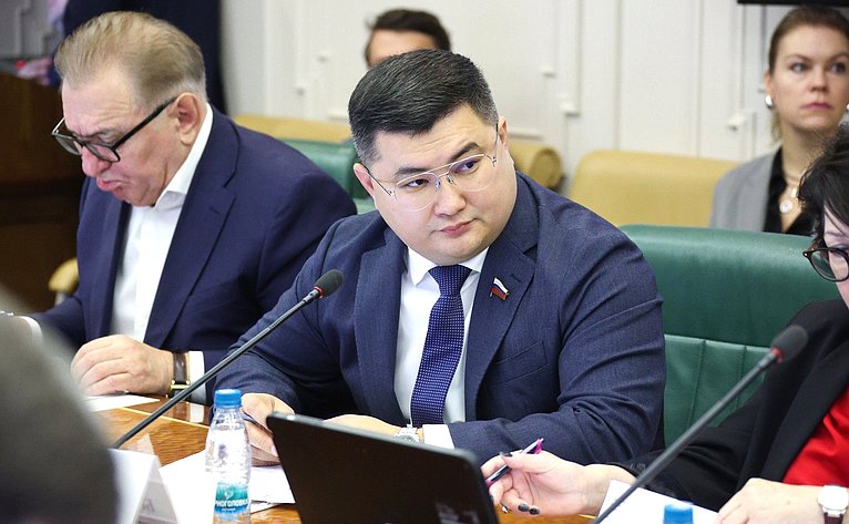 Борис Хачиров