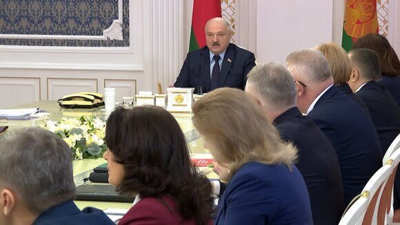 Лукашенко о партиях