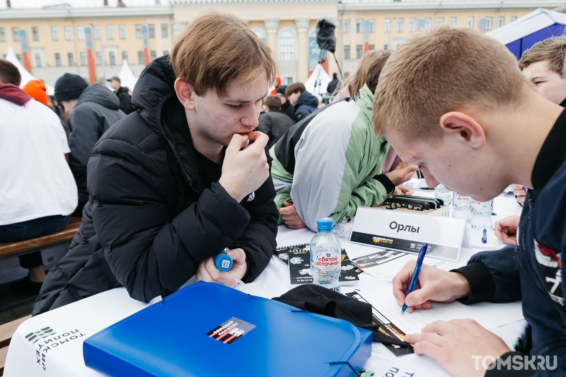 Tomsk news. Крутые it лицеи. Биологический мастер класс на фестивале. Новости Томск. Digital активности на фестивале.