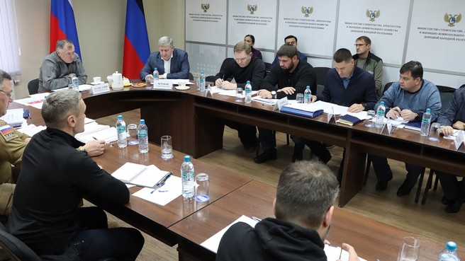Марат Хуснуллин провёл совещания по развитию промышленного и инвестиционного потенциала республики, сельского хозяйства и стабилизации водоснабжения в Донецкой Народной Республике