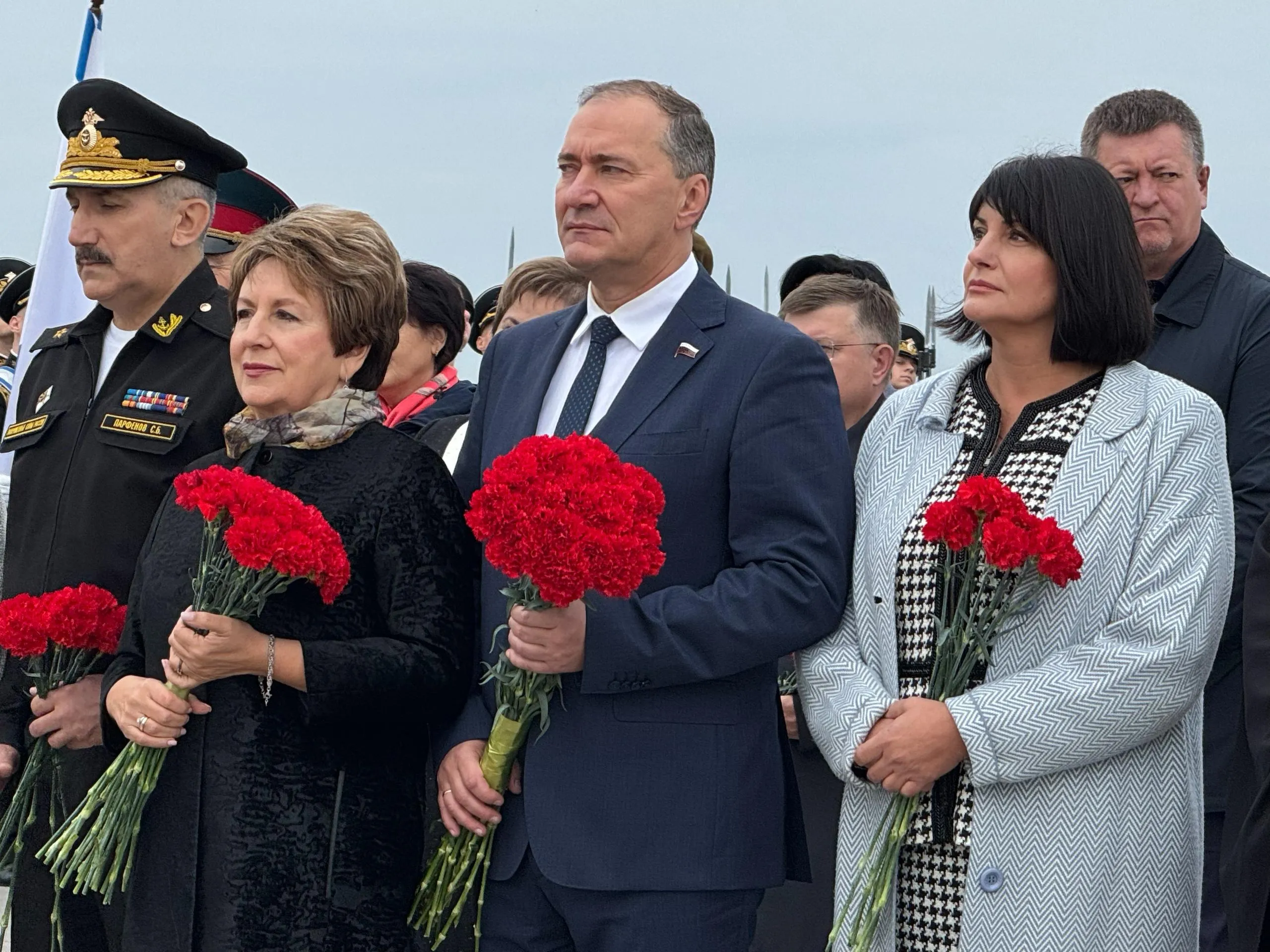 Депутаты Госдумы поздравили Севастополь с Днём народного единства></div><div class=