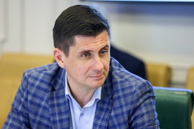 сенатор вадим деньгин