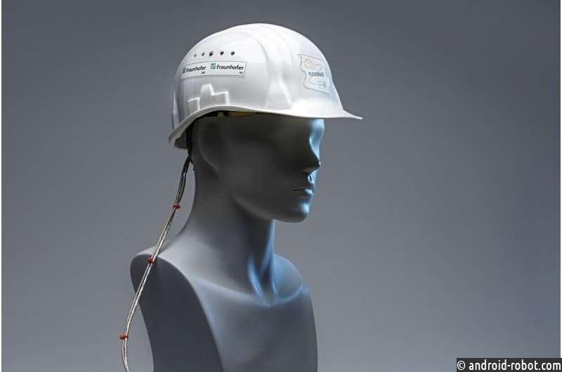 Представлен шлем с датчиком вибрации для машинистов экскаваторов