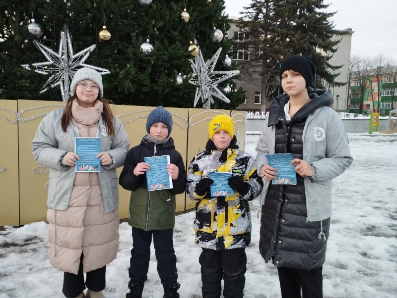 Губкинские волонтёры напомнили об ответственном отношении к домашним животным 
